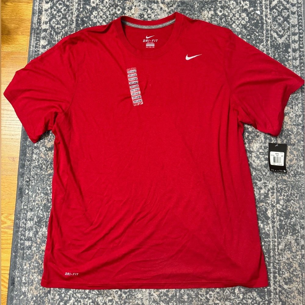 Men’s Nike dry-fit tshirt